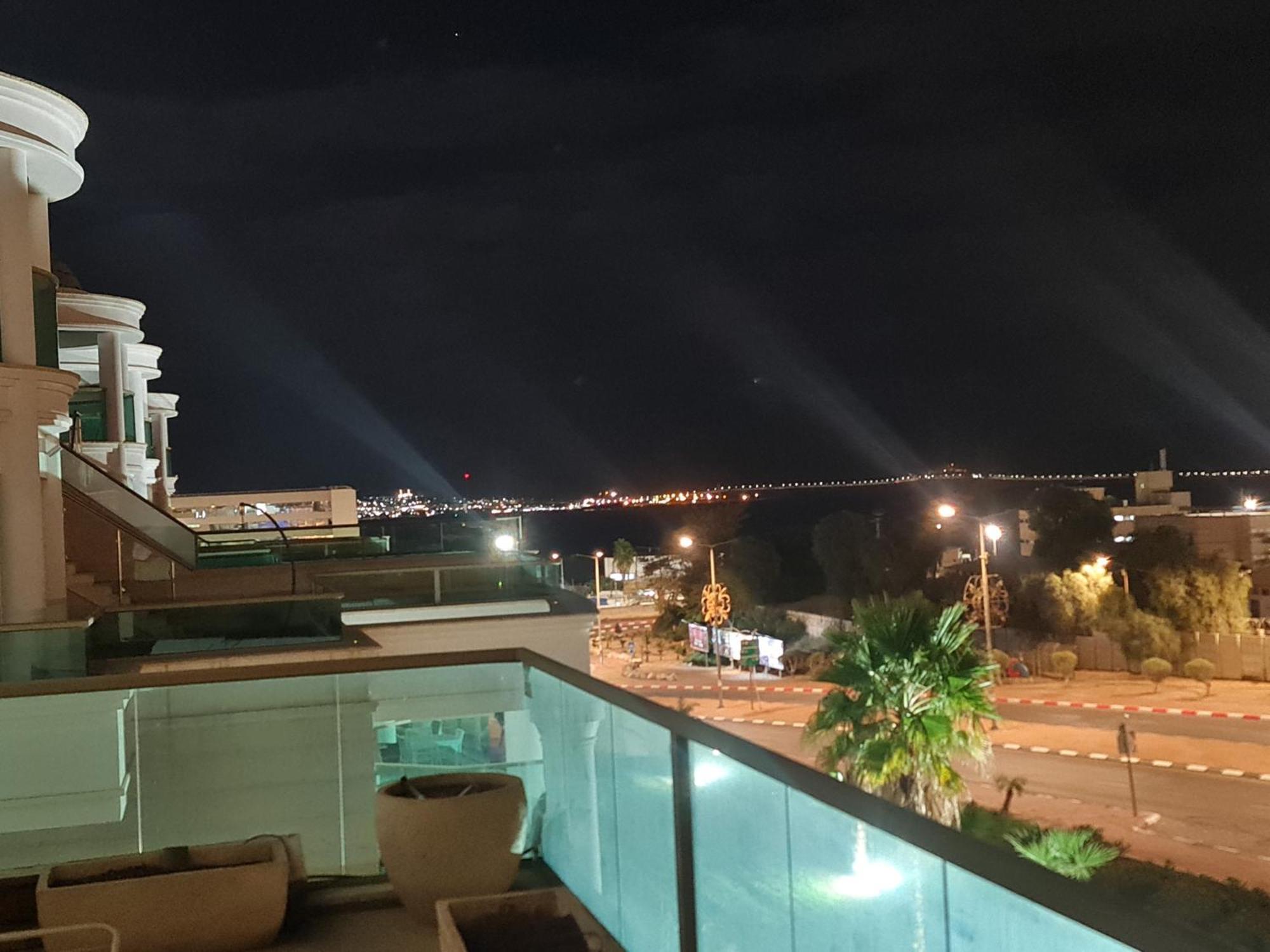 Appartamento Palmore Top Luxury Penthause With Juccuzi First Line Of The Seaside Eilat Esterno foto